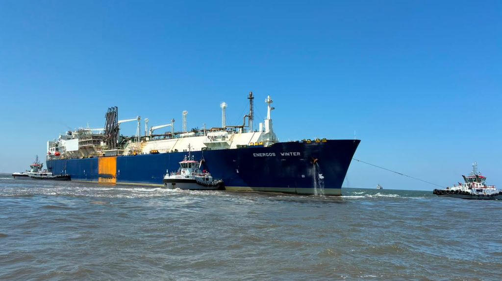 Energos Winter under tow with tugs, name visible on the bow. Refloat / tow only. This frame is not a survey of hull damage.