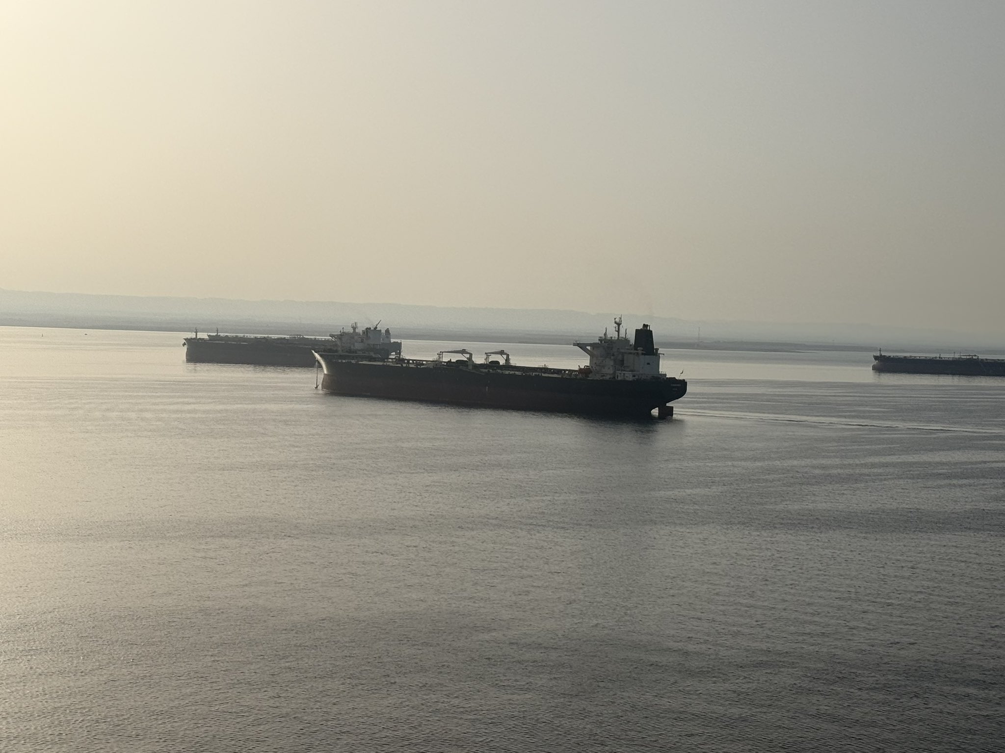 Prisma, Suez anchorage.